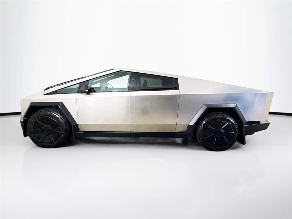 2024 Tesla Cybertruck - Image 21 of 21
