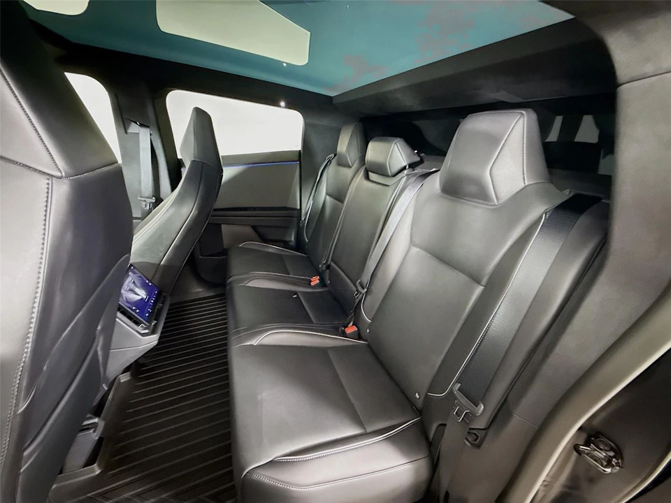 2024 Tesla Cybertruck - Image 12 of 21