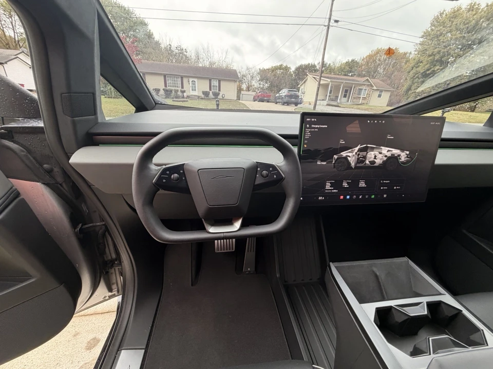 2024 Tesla Cybertruck - Image 21 of 21