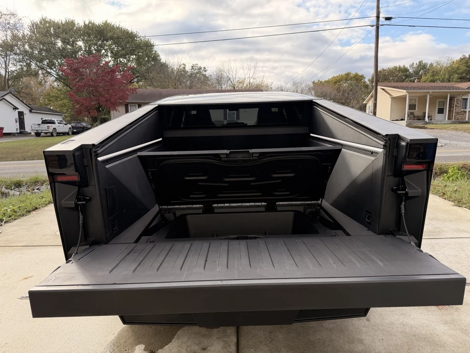 2024 Tesla Cybertruck - Image 5 of 21