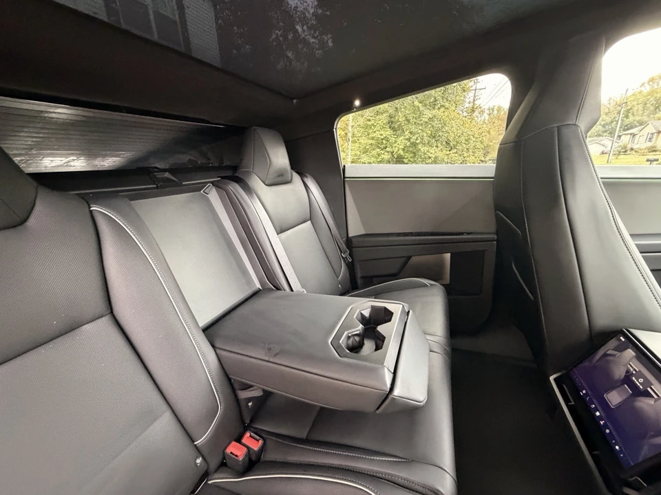 2024 Tesla Cybertruck - Image 19 of 21