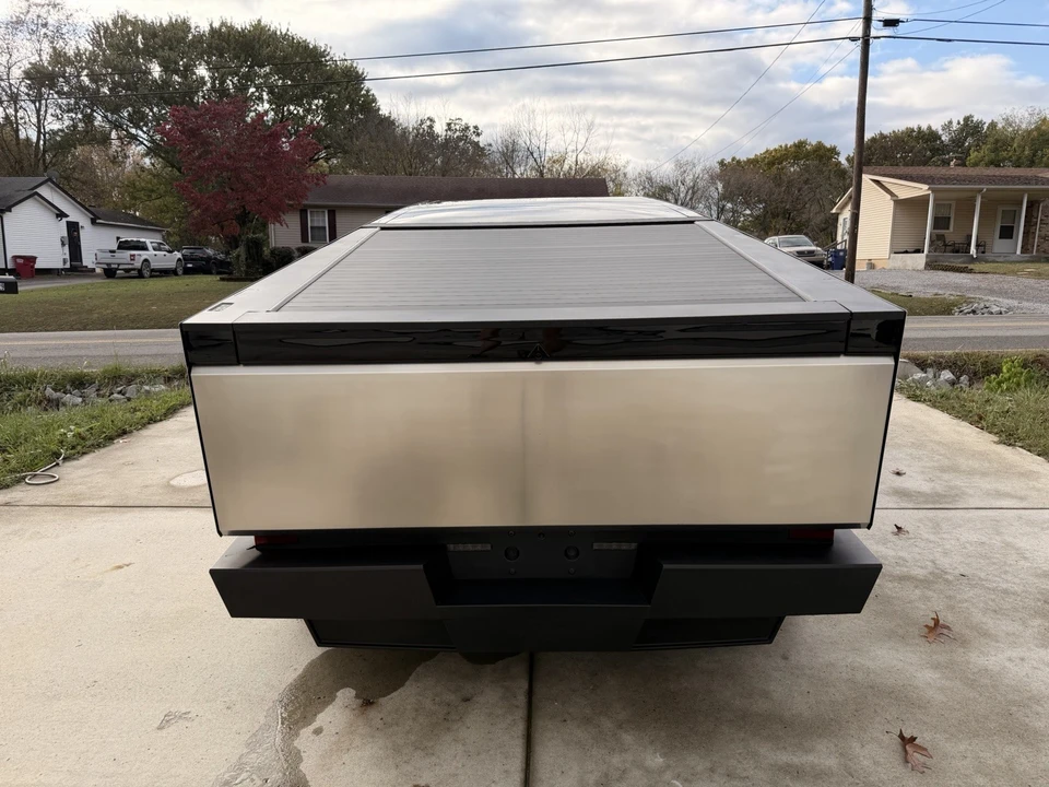2024 Tesla Cybertruck - Image 8 of 21