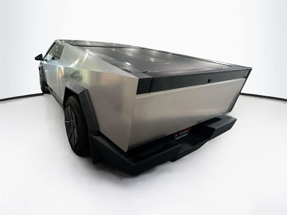 2024 Tesla Cybertruck - Image 3 of 14