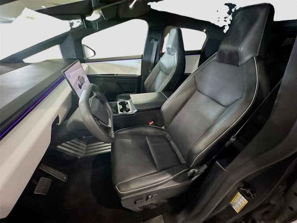 2024 Tesla Cybertruck - Image 2 of 21