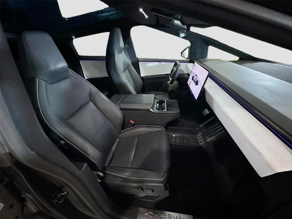 2024 Tesla Cybertruck - Image 13 of 14