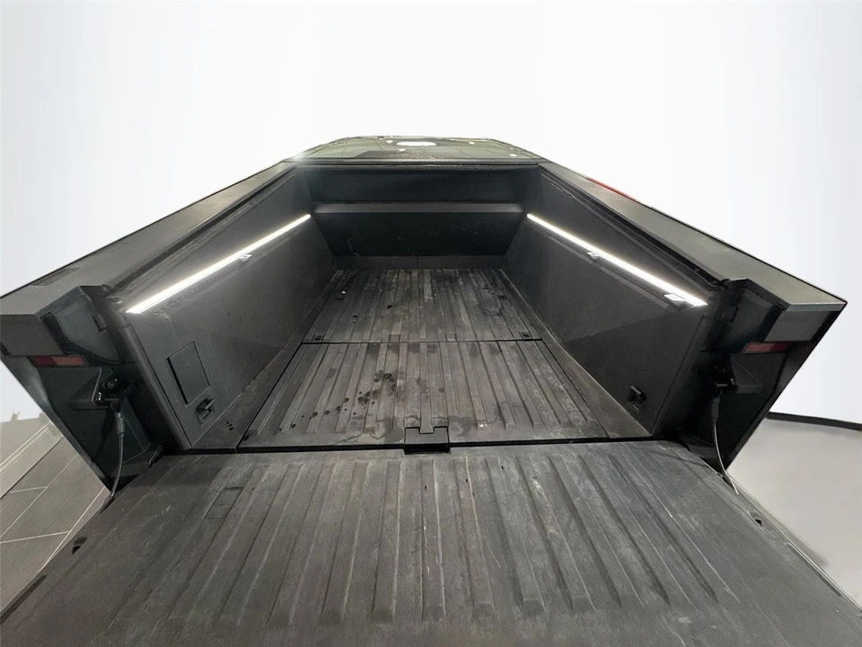2024 Tesla Cybertruck - Image 19 of 21