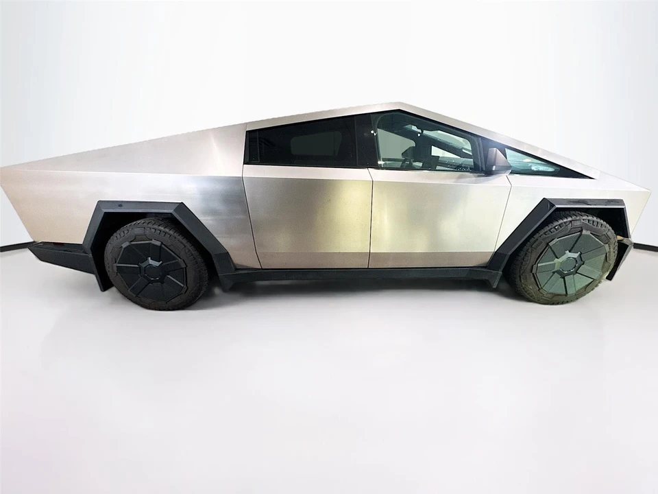 2024 Tesla Cybertruck - Image 6 of 14