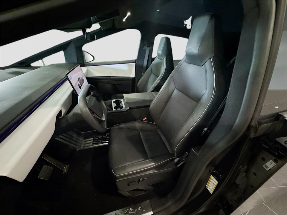 2024 Tesla Cybertruck - Image 9 of 14