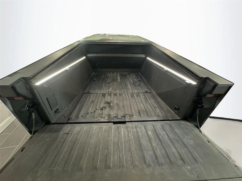 2024 Tesla Cybertruck - Image 20 of 21