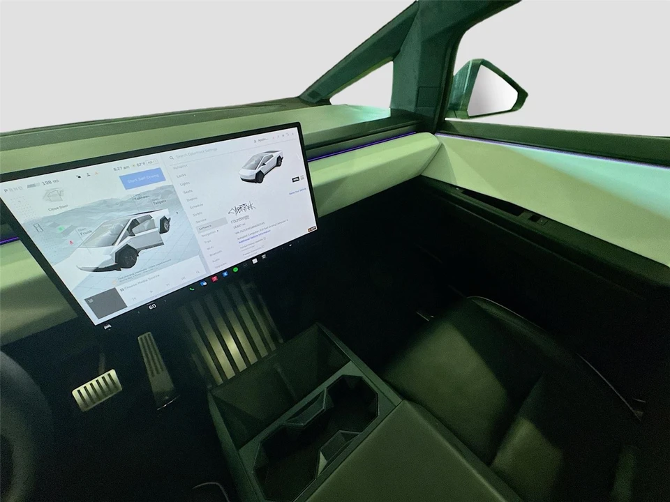 2024 Tesla Cybertruck - Image 8 of 21