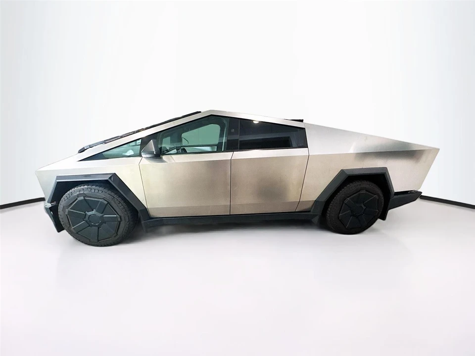 2024 Tesla Cybertruck - Image 2 of 14