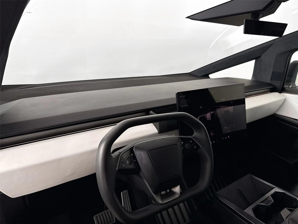 2024 Tesla Cybertruck - Image 9 of 21