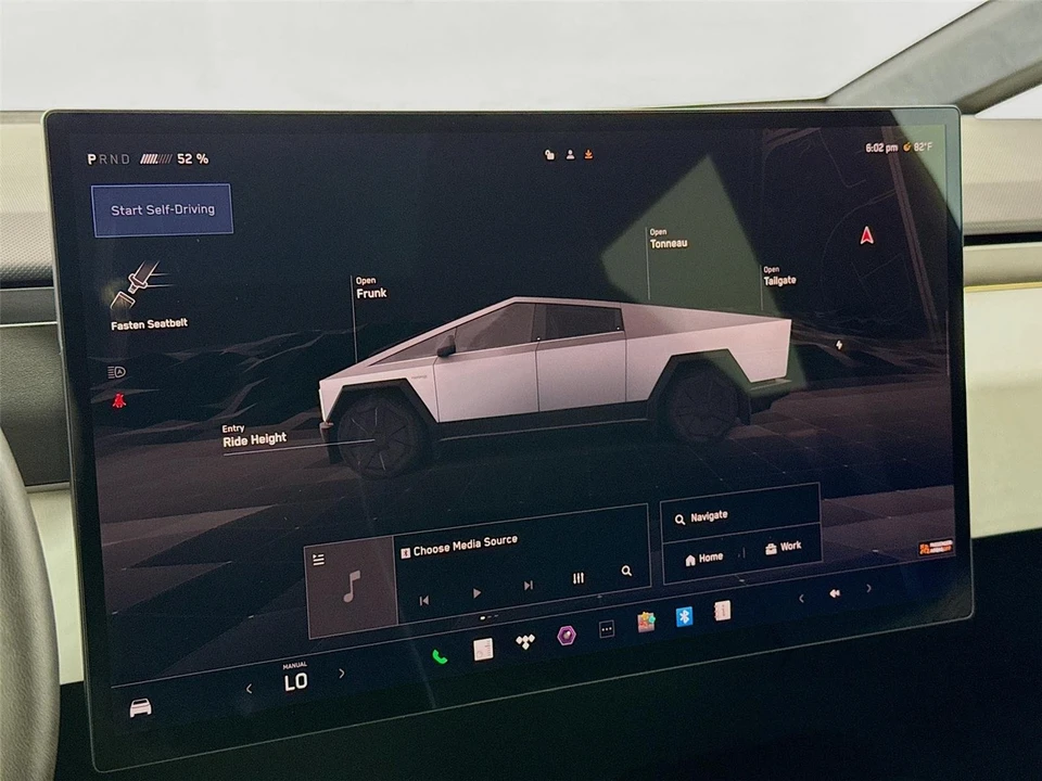 2024 Tesla Cybertruck - Image 14 of 21