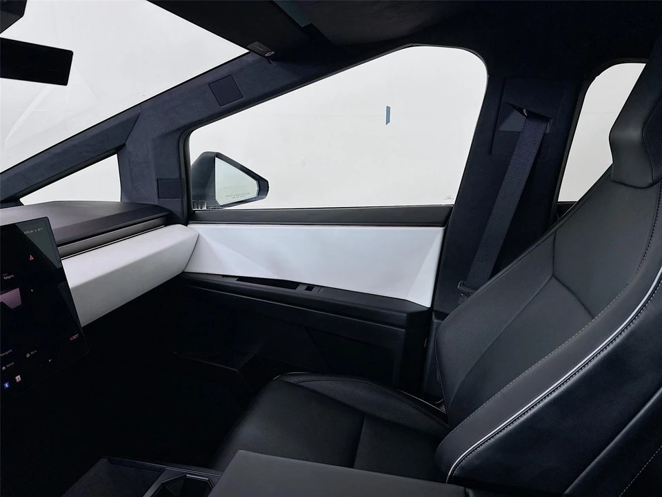 2024 Tesla Cybertruck - Image 21 of 21