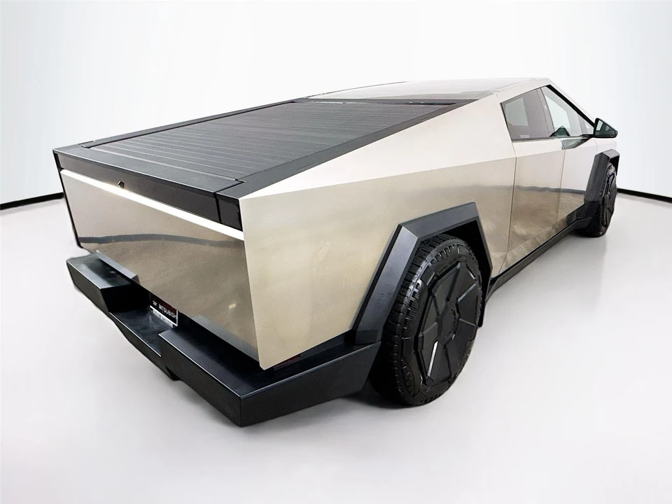 2024 Tesla Cybertruck - Image 7 of 21