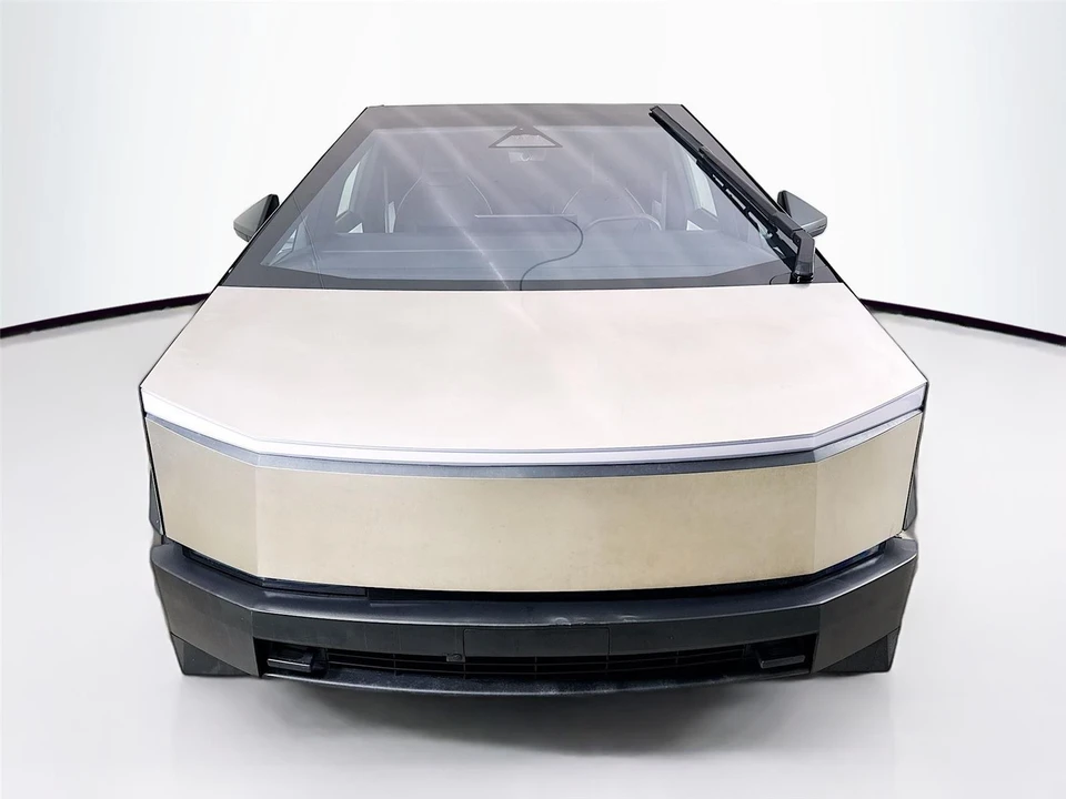2024 Tesla Cybertruck - Image 2 of 21