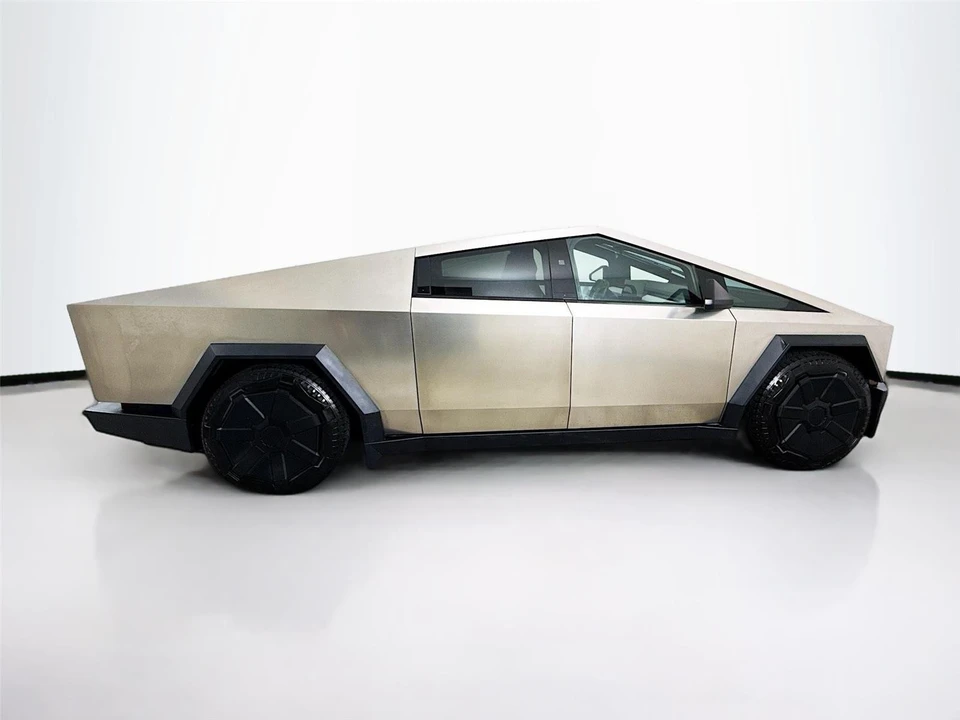 2024 Tesla Cybertruck - Image 8 of 21
