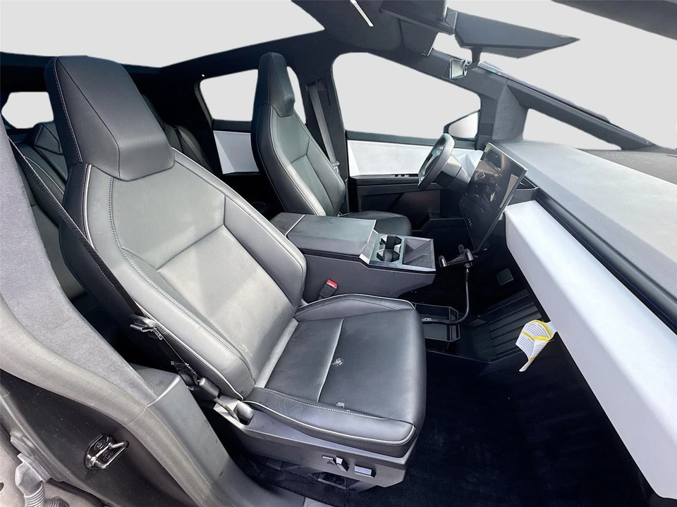 2024 Tesla Cybertruck - Image 9 of 16