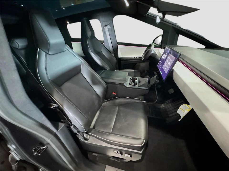 2024 Tesla Cybertruck - Image 20 of 21
