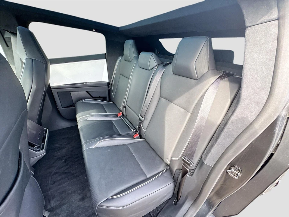 2024 Tesla Cybertruck - Image 12 of 16
