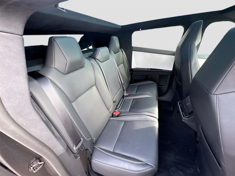 2024 Tesla Cybertruck - Image 11 of 16