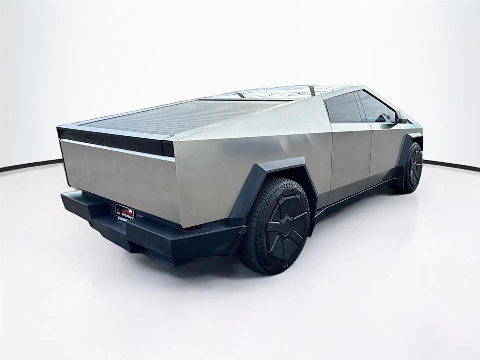 2024 Tesla Cybertruck - Image 5 of 16