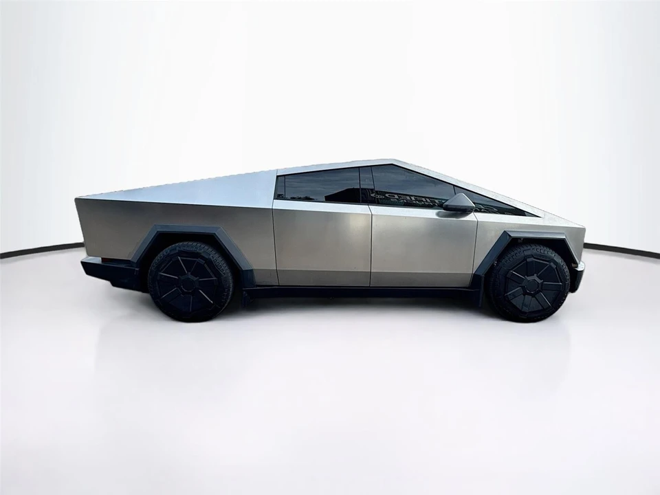 2024 Tesla Cybertruck - Image 6 of 16