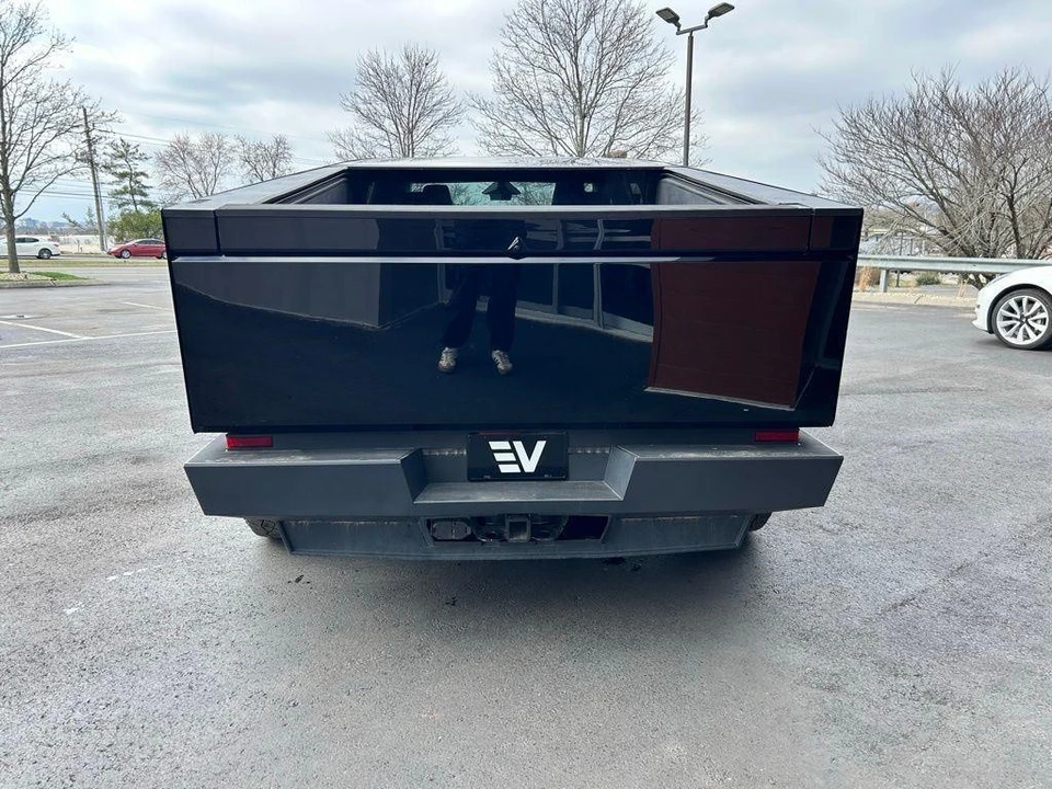 2024 Tesla Cybertruck - Image 6 of 15