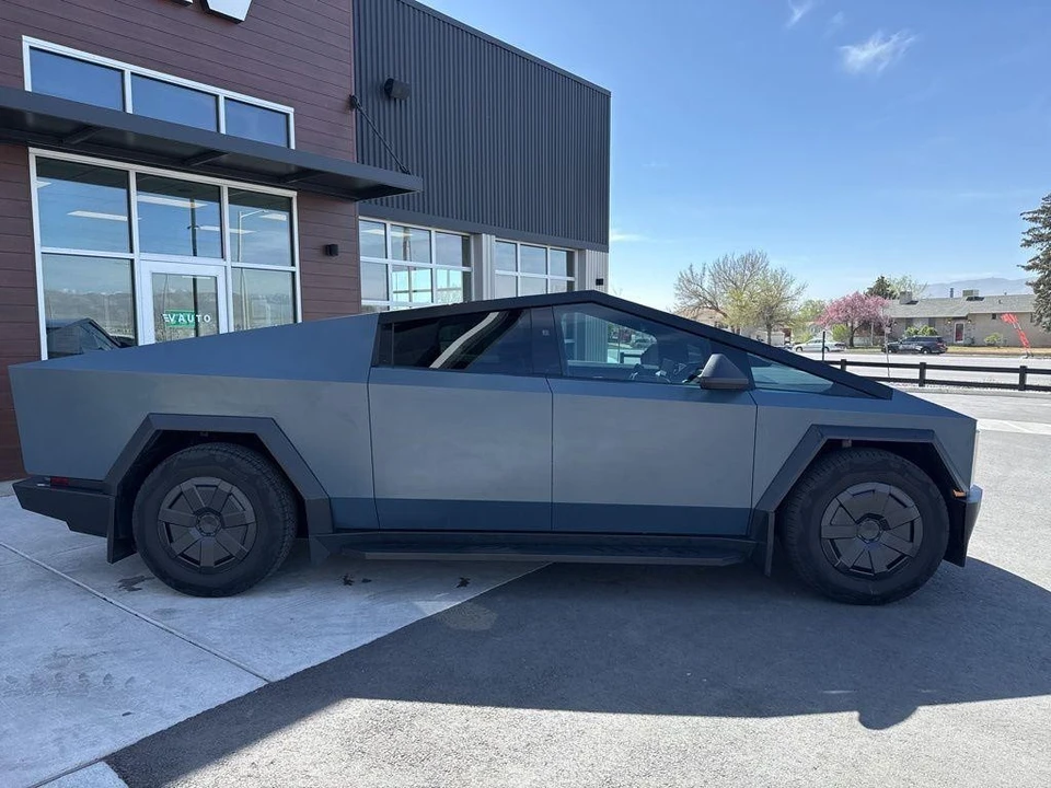 2024 Tesla Cybertruck - Image 9 of 21