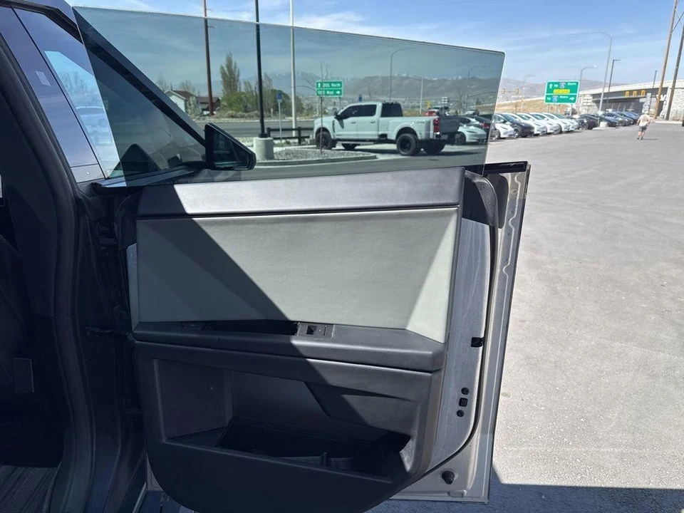 2024 Tesla Cybertruck - Image 19 of 21