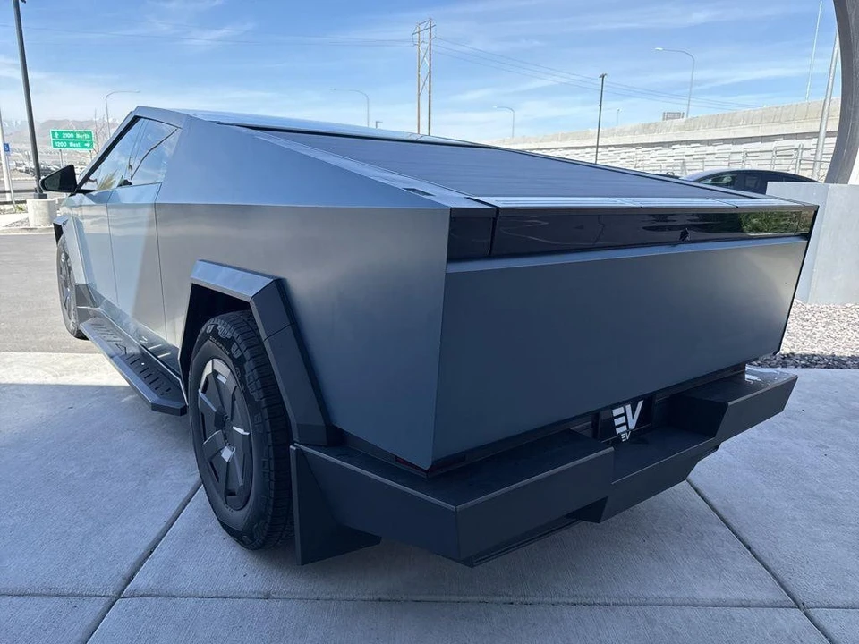 2024 Tesla Cybertruck - Image 6 of 21