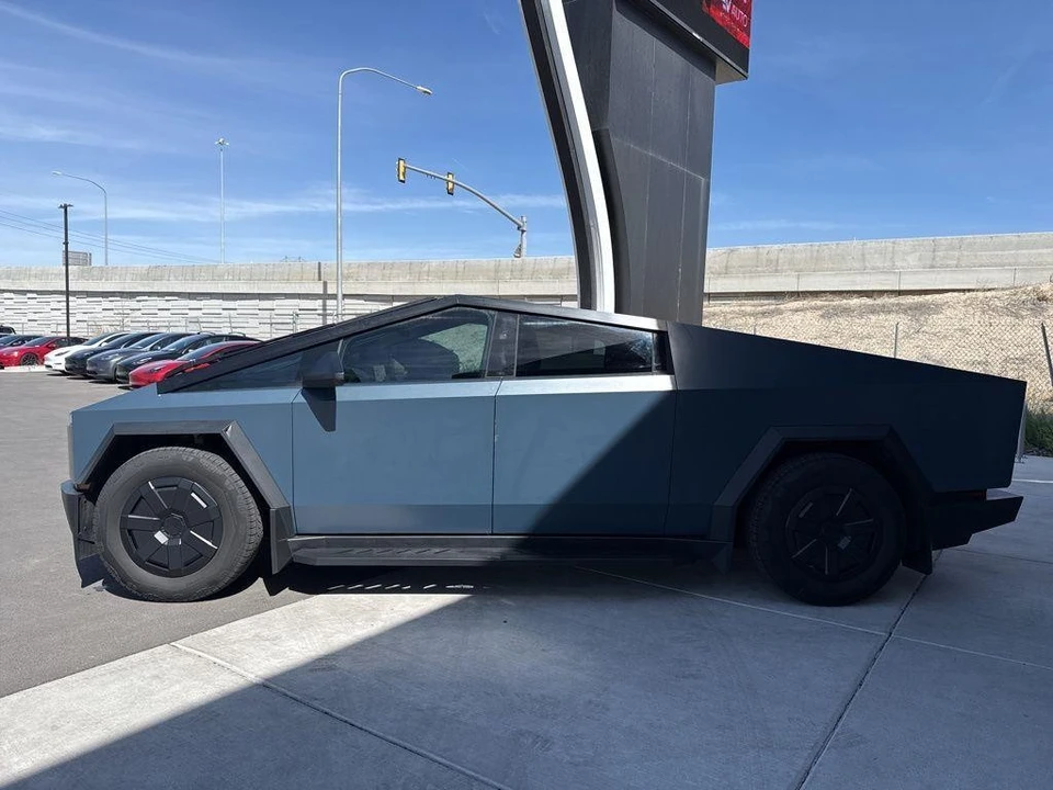 2024 Tesla Cybertruck - Image 5 of 21