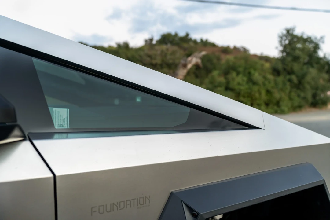 2024 Tesla Cybertruck - Image 23 of 31
