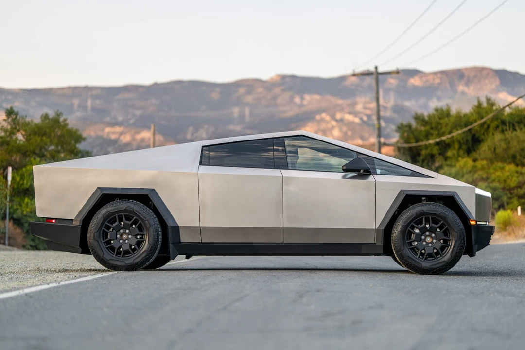 2024 Tesla Cybertruck - Image 5 of 31