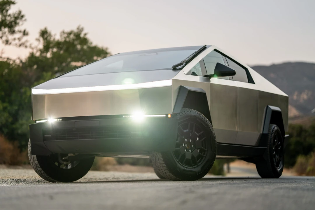 2024 Tesla Cybertruck - Image 10 of 31