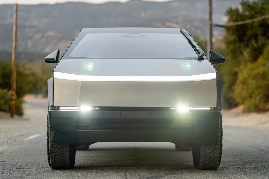 2024 Tesla Cybertruck - Image 3 of 31