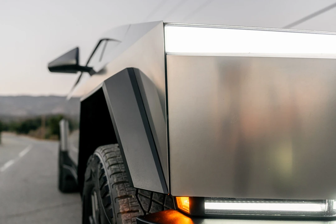 2024 Tesla Cybertruck - Image 21 of 31