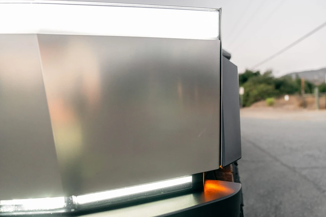 2024 Tesla Cybertruck - Image 16 of 31