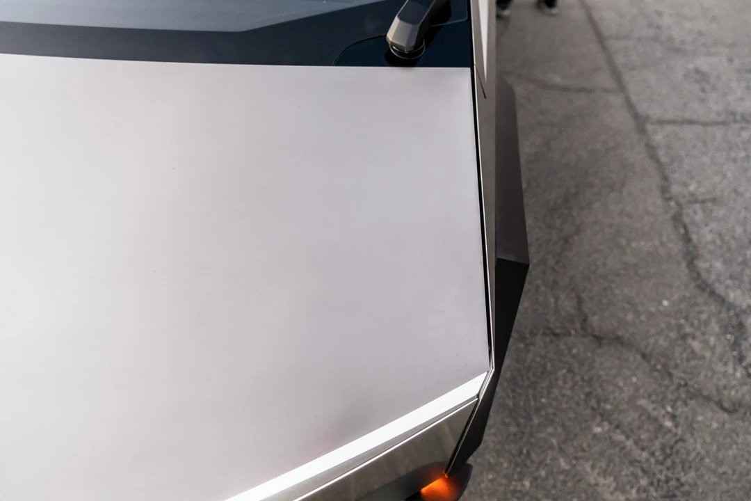 2024 Tesla Cybertruck - Image 13 of 31