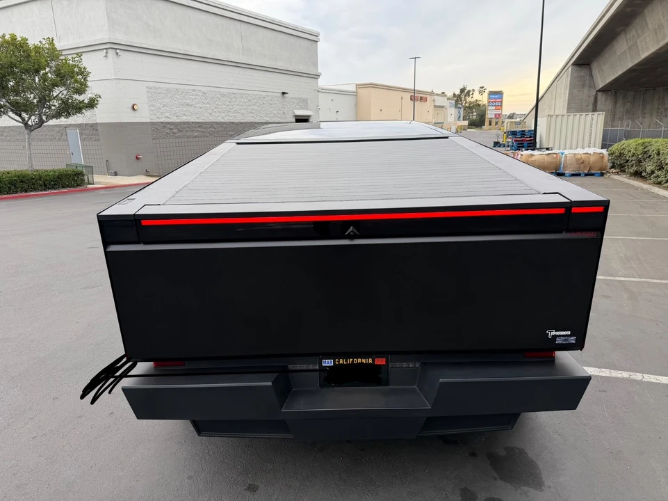 2024 Tesla Cybertruck - Image 6 of 21