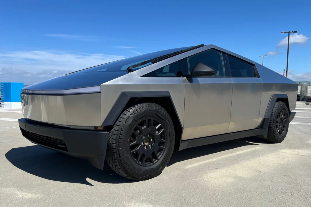 2024 Tesla Cybertruck - Image 3 of 31