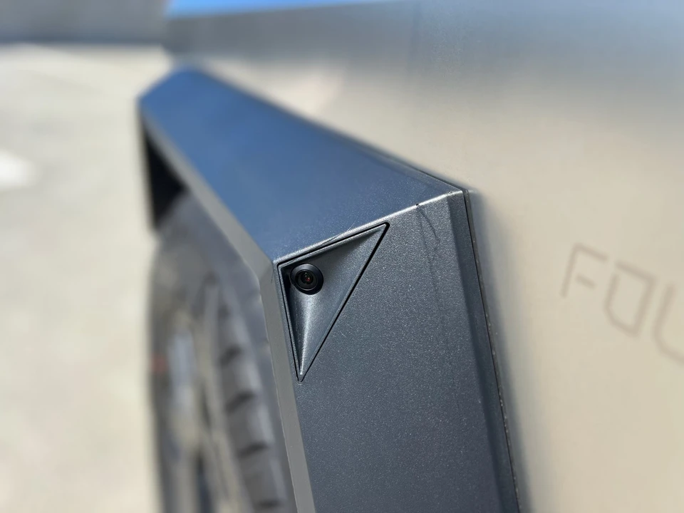 2024 Tesla Cybertruck - Image 24 of 31