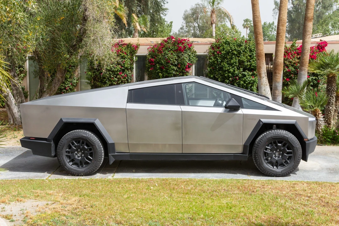 2024 Tesla Cybertruck - Image 7 of 31