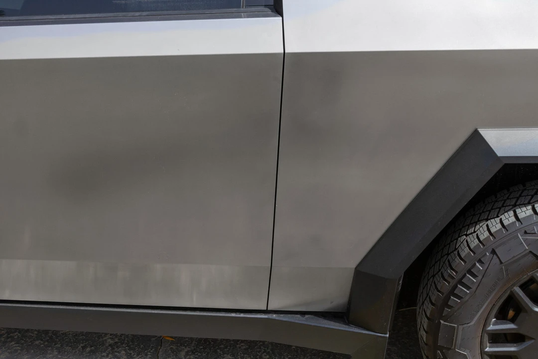 2024 Tesla Cybertruck - Image 17 of 31