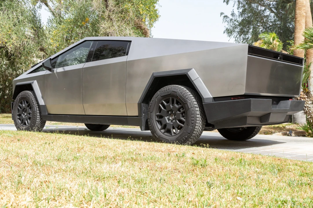 2024 Tesla Cybertruck - Image 4 of 31