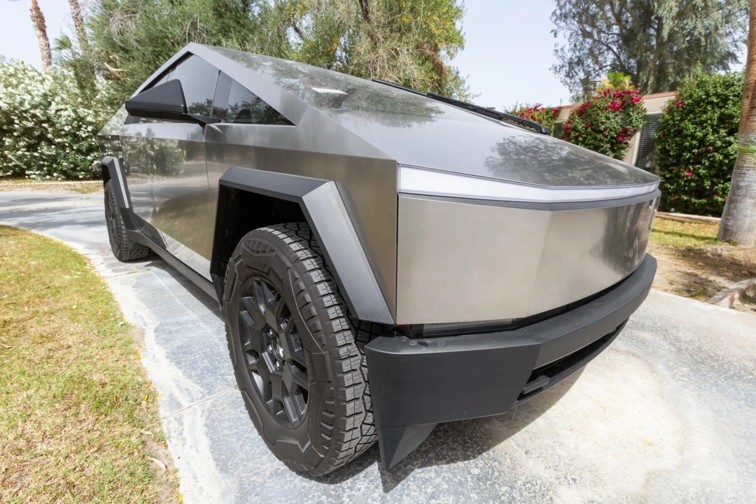 2024 Tesla Cybertruck - Image 8 of 31