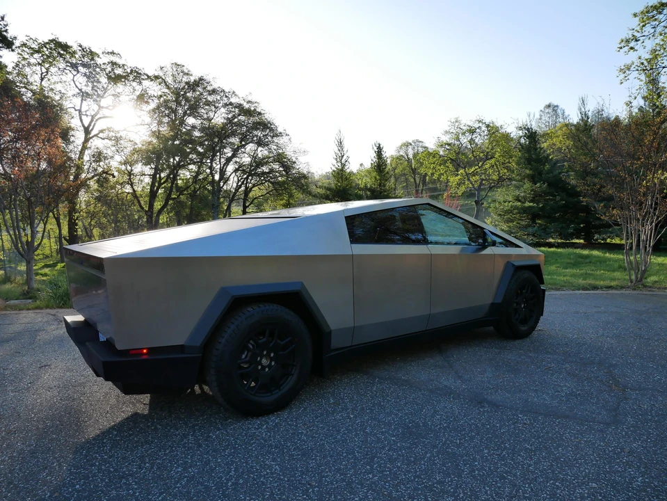 2024 Tesla Cybertruck - Image 30 of 31