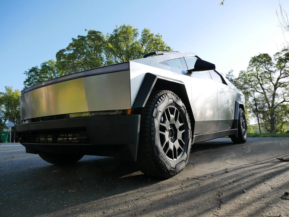 2024 Tesla Cybertruck - Image 22 of 31