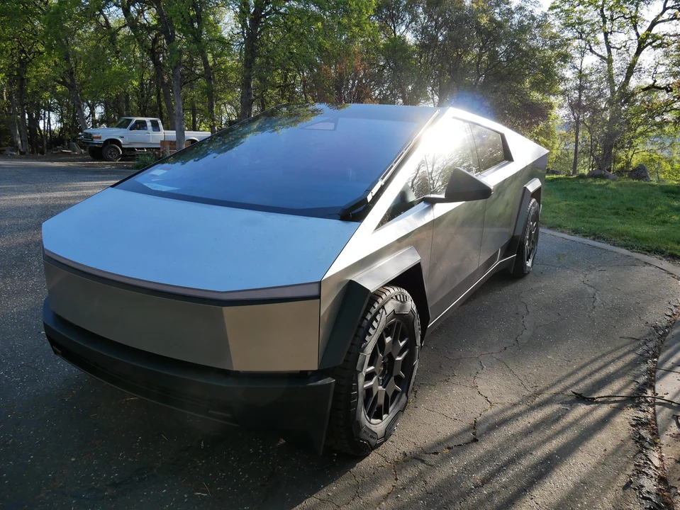 2024 Tesla Cybertruck - Image 21 of 31