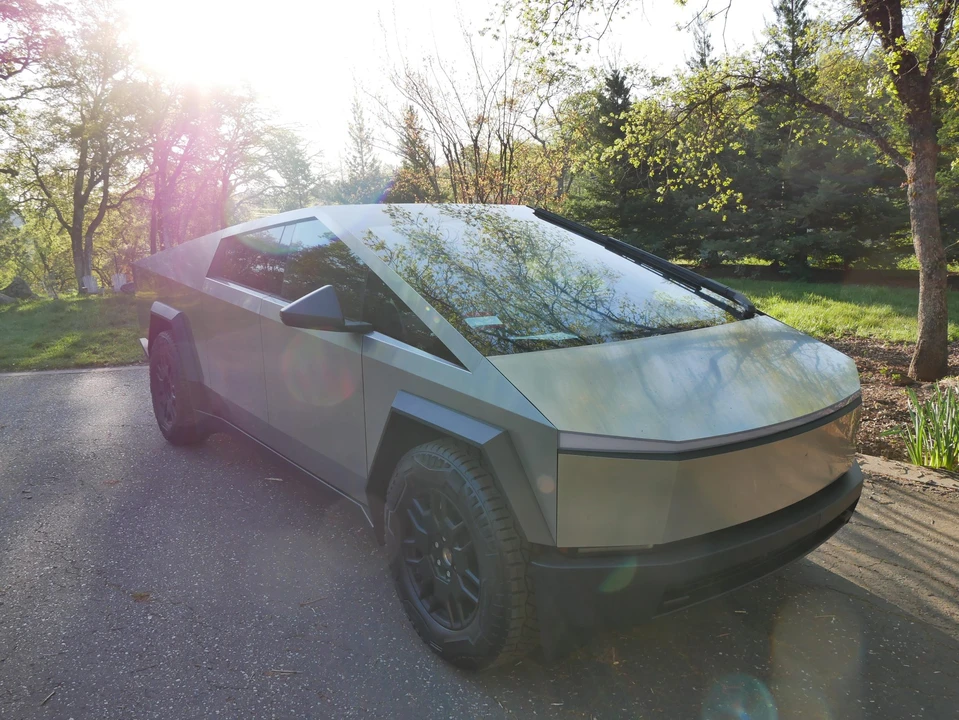 2024 Tesla Cybertruck - Image 24 of 31
